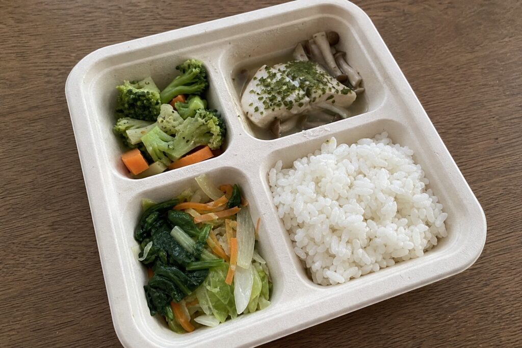 GW明けリセット宅食5選｜連休の食べすぎ胃腸疲れを整える【2026年】の自然光撮影風アイキャッチ