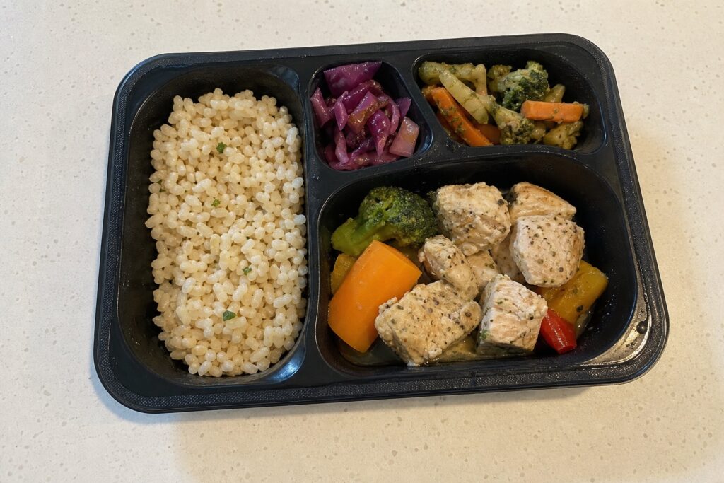 nosh（ナッシュ）の口コミ・評判は？料金・味・メニューを正直レビュー【2026の自然光撮影風アイキャッチ