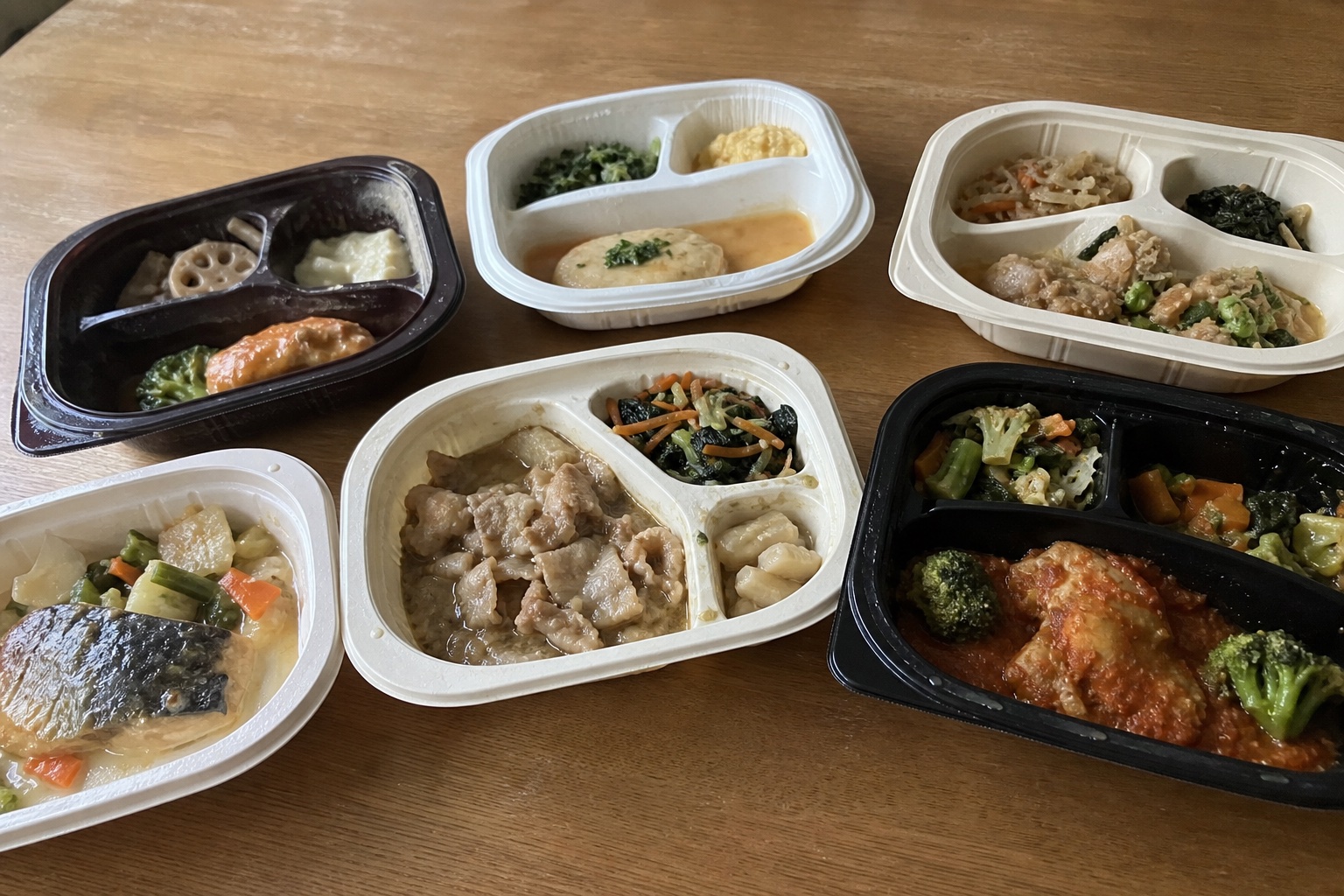 【2026年5月最新】冷凍宅食クーポン・割引集15社｜初回〜継続割引まで実額で総の自然光撮影風アイキャッチ