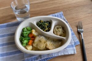 【2026年版】冷凍宅食×食物アレルギー対応｜グルテンフリー・乳製品不使用・卵不の自然光撮影風アイキャッチ
